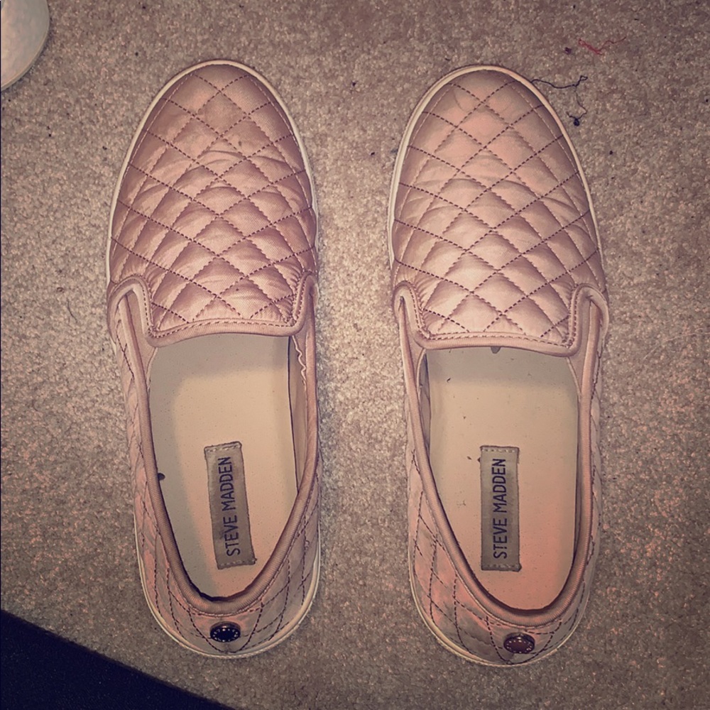 Steve Madden slip on shoes
